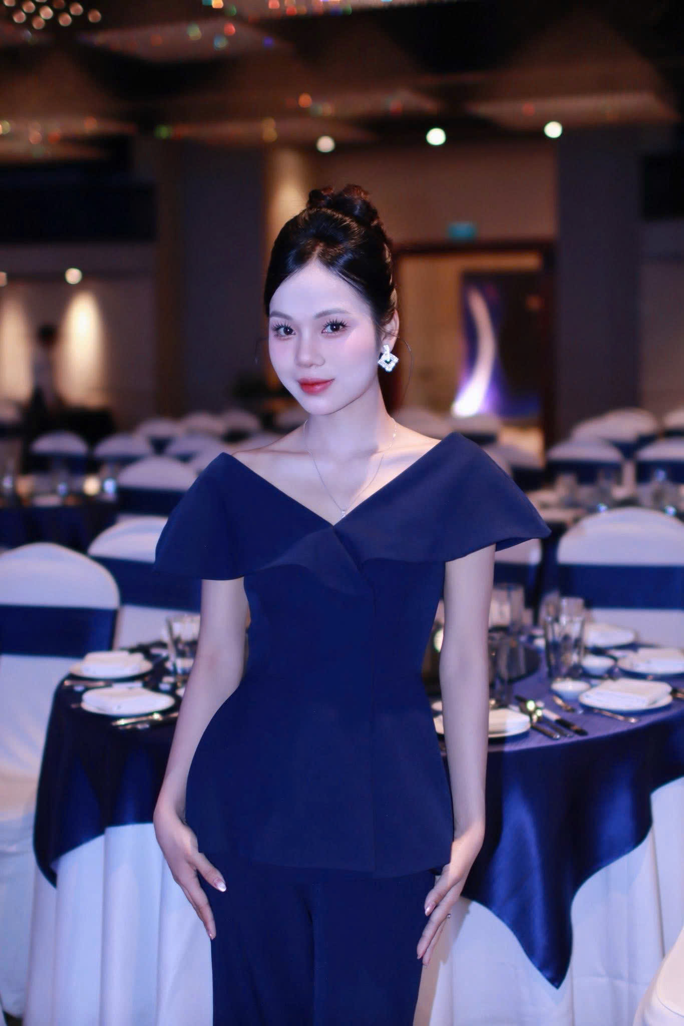 Luxury Beauty & Fashion Host - Image 22