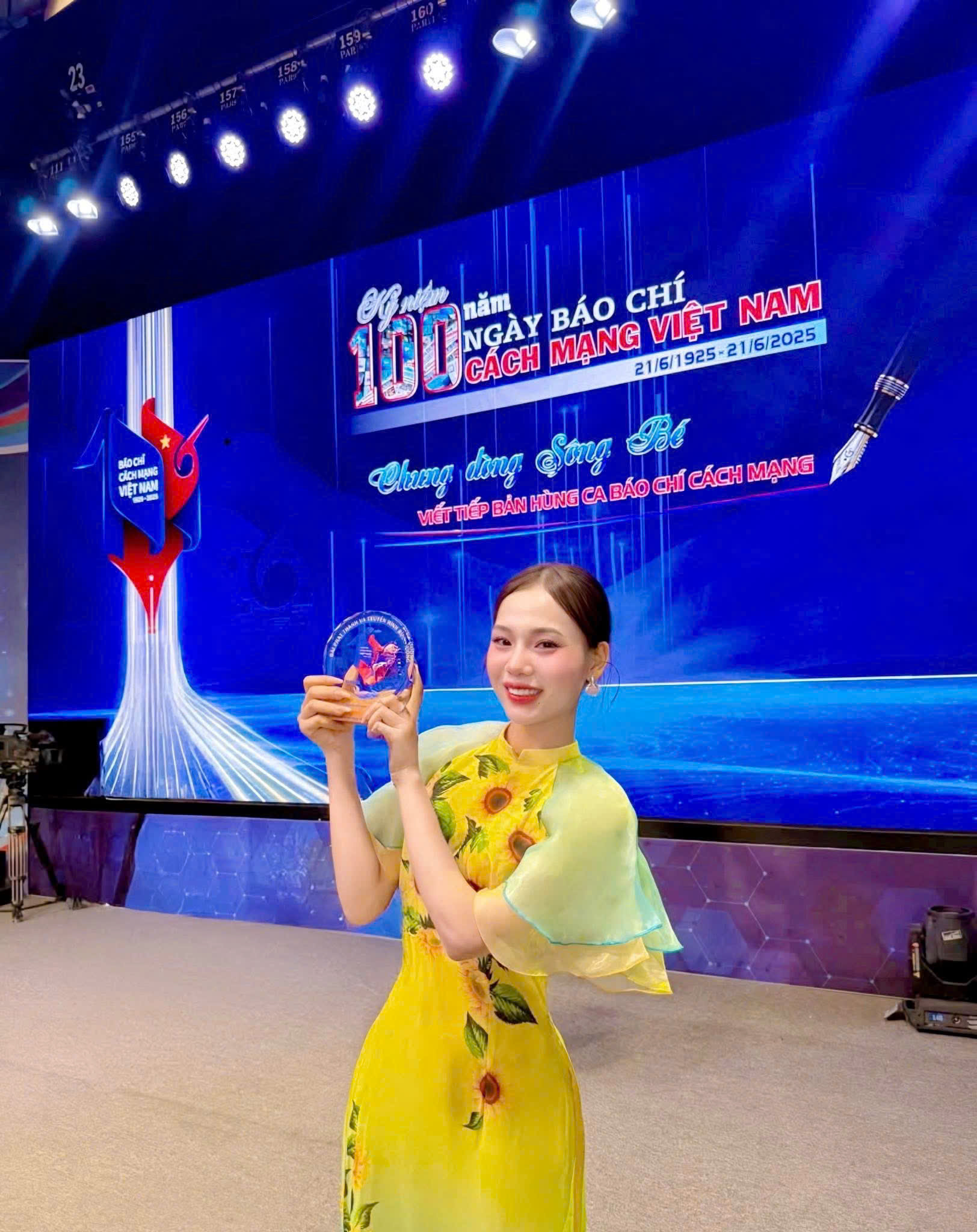 Truyền Hình & Phát Thanh - Image 19