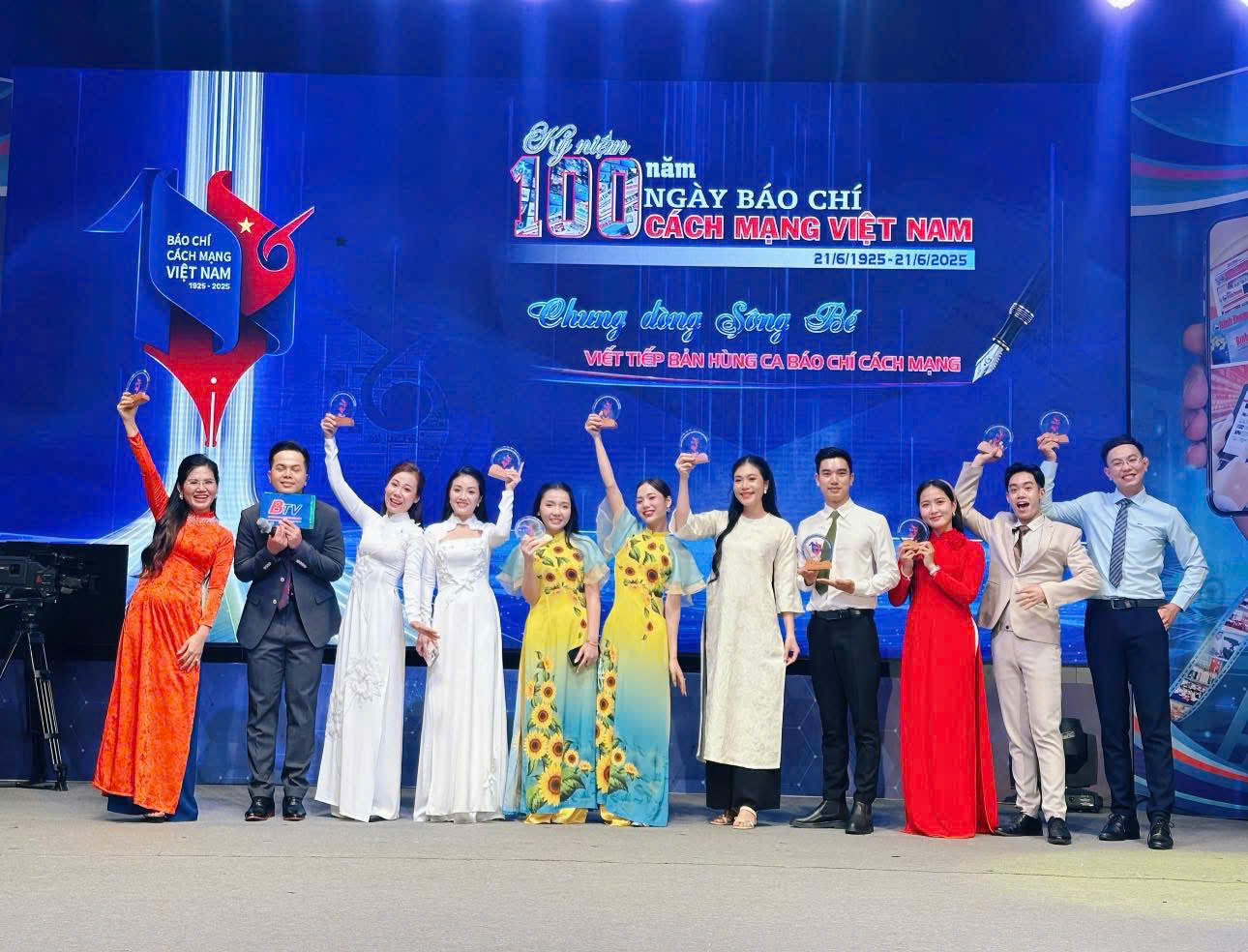 Truyền Hình & Phát Thanh - Image 20